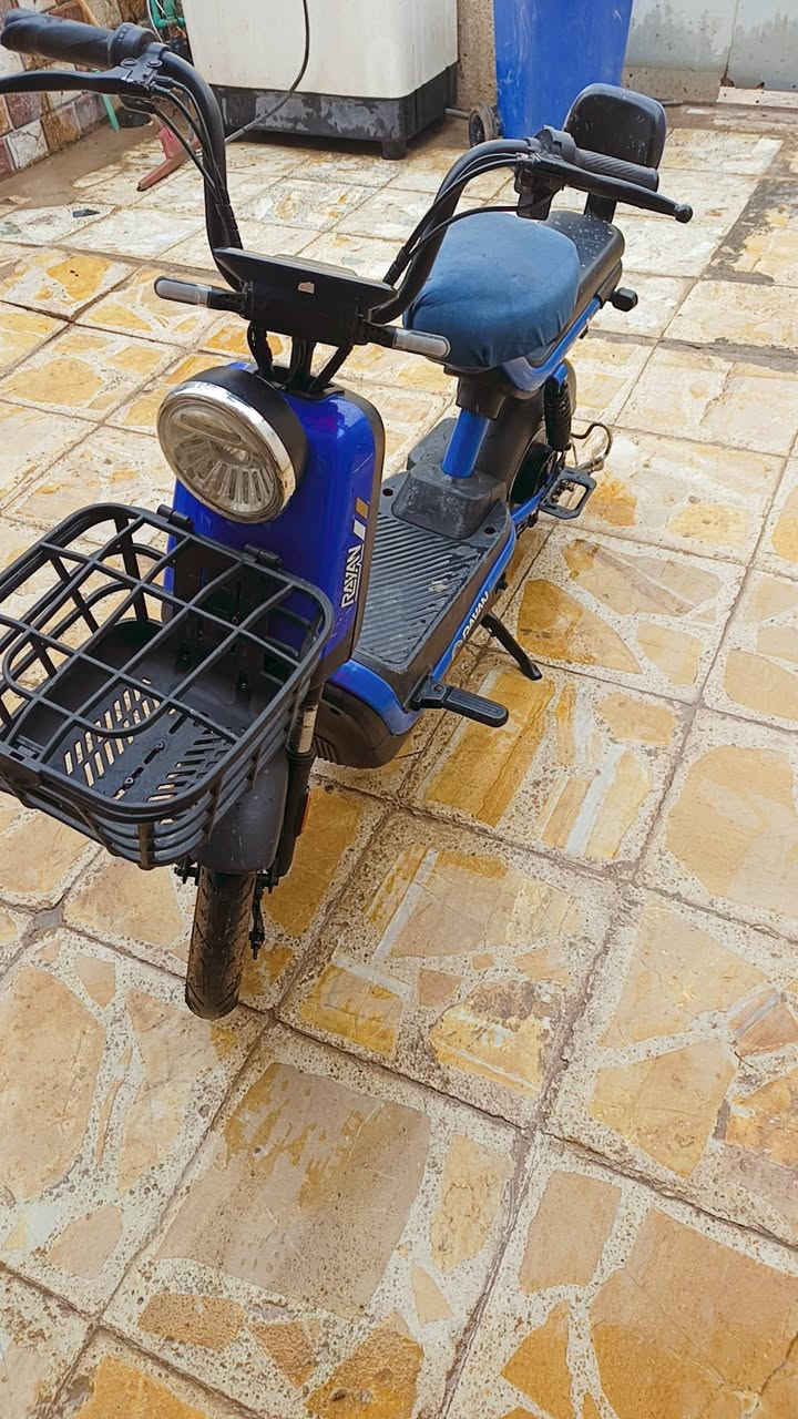 إسلام وعليكم اللبيع ريان دراجة جدبدة ومتبيها نقص باتريات جديدة قبل شهر اخذتهن ١٢٥ وصل ضمان موجود كاملة وجاهزة من كلشي سعر ٢٢٥ وبيها مجال العنوان بغداد ناحيت الوحدة قرب بسماية ***********
