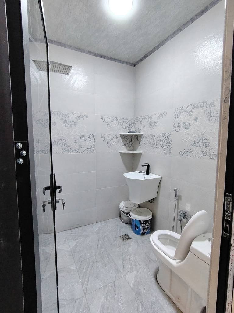 #عروض_مكتب_الدار_للعقار
دار للبيع

حي الملايين الأولى

تقطيع الصابونجي 

المساحة 117 م واجهة 7 م

4غرف نوم واستقبال وصاله ومطبخ وصحيات

خدمات كامله ماء كهرباء تبليط

بناء حديث وتسليم فوري

سند زراعي بستان ملك صرف

للاستفسار أكثر اتصل على الأرقام او 

 مراجعة مكتب الدار الكائن في بناء الجاهز مقابل الكمرك 

***********

***********

***********
