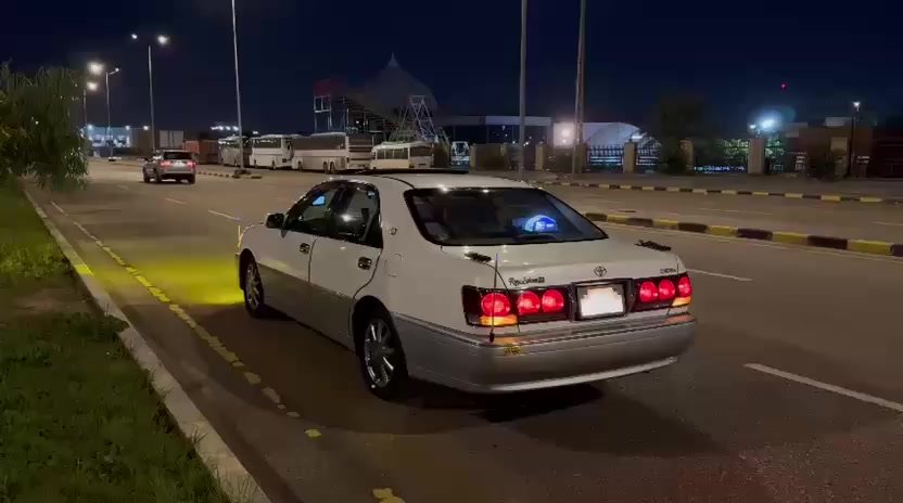 السلام عليكم 
#ملكه للبيع 2000
بغداد دولي قرار 48
سنويه لل 27 
ديفور الكبير شاص 75
اربع دكم فتحه 
ثلاجه تبريد خلفي 
برده خلفيه 
اربع كشنات كهرباء 
تحوير نجف فوك وجوه 
دشبول مثنى العيساوي
ويل 16نفطي 
السياره (كصتين )
السياره جديده مال جناي 
السعر 123 بيها مجال بسيط 
مكاني نجف 
***********
