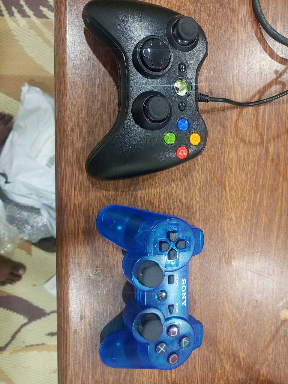 للبيع
يده ps3 
يده xbox360
للبيع ثنينهن 10 عندي توصيل لكل المحافظات ب 5 تفحص وتاخذ مستعملات شي قليل على pc 
وتساب ***********
