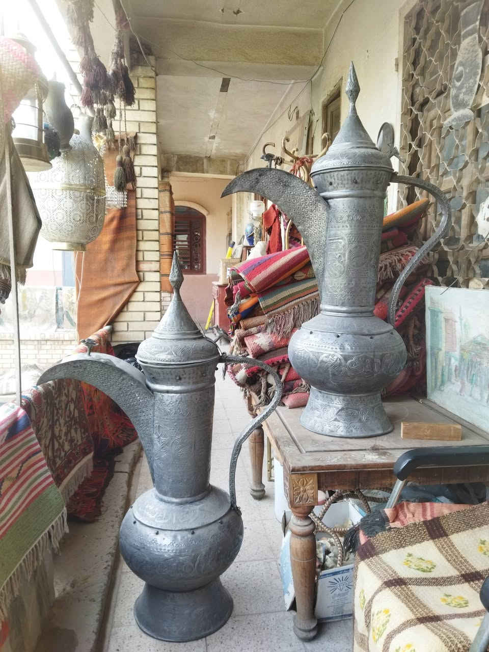 صبحكم الله بالخير والبركه 🇮🇶🕊️🇮🇶 دلتين شغل افغانستان قديم منقوش قياس 125سنتم خاليات من الضرروالعيب للاستفسار خاص او الاتصال على الرقم التالي ***********اخوكم كرار الشيخ
