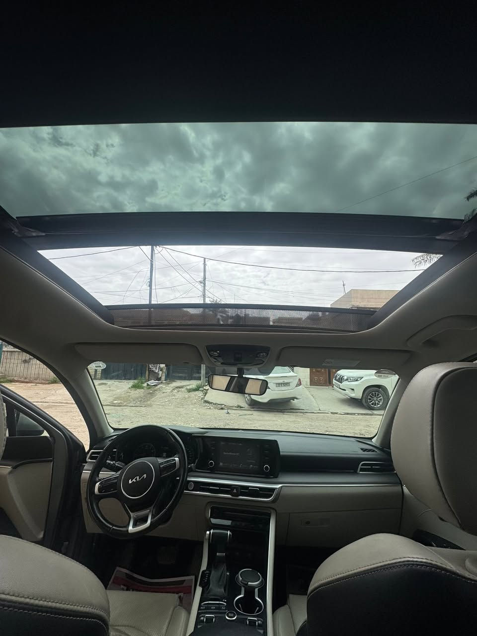 Kia K5 2023
خليجي فول مواصفات وكالة شركة Nim
رقم اربيل
بانوراما
داخل بيجي
كشنات جلد
تدفئة كشنات
لد خلفي متصل
(sport, comfort, eco, custom) ٤ وضعيات قيادة
مكينة 2000 دوش
السيارة ماشية ٢٧ الف كيلو
بيهه بارد بطارف البنيد فقط
السيارة بعدهه بالضمان تبديل دهن وصيانة بشركة اكدال
***********
