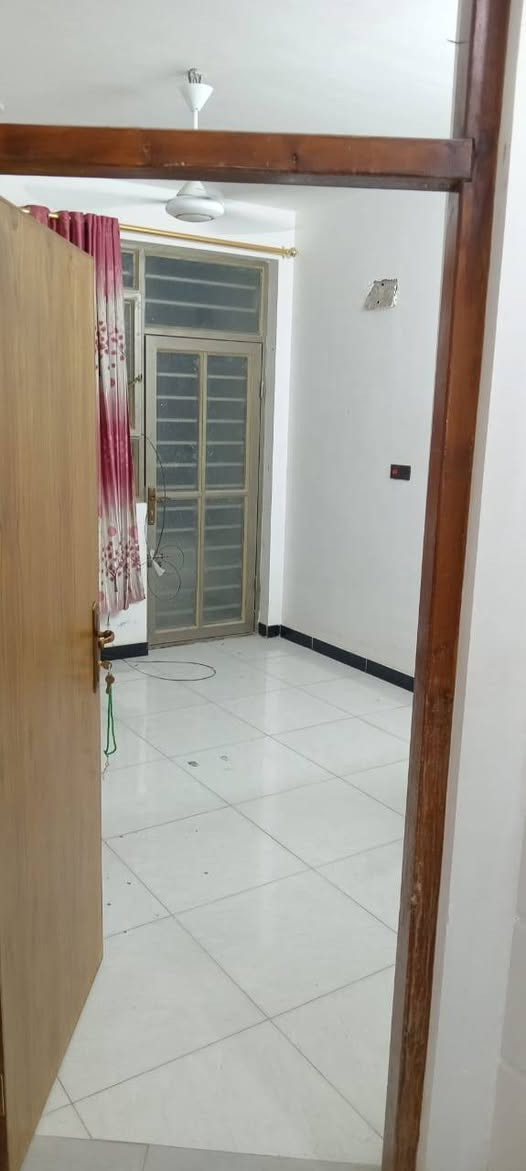 السلام عليكم
للبيع ٥٠م طابقين بناء حديث كامل بدون اي نقص الواجهة ٧م تحتوي على استقبال ومطبخ وغرفتين فوك وصحيات عدد ٣ خدمات كاملة
العنوان الشعلة الدوانم الشارع الغربي مقابل قطاع 12 قرب سكلة ابو عيسى السعر النهائي ٧٠ بدون عمله
***********
