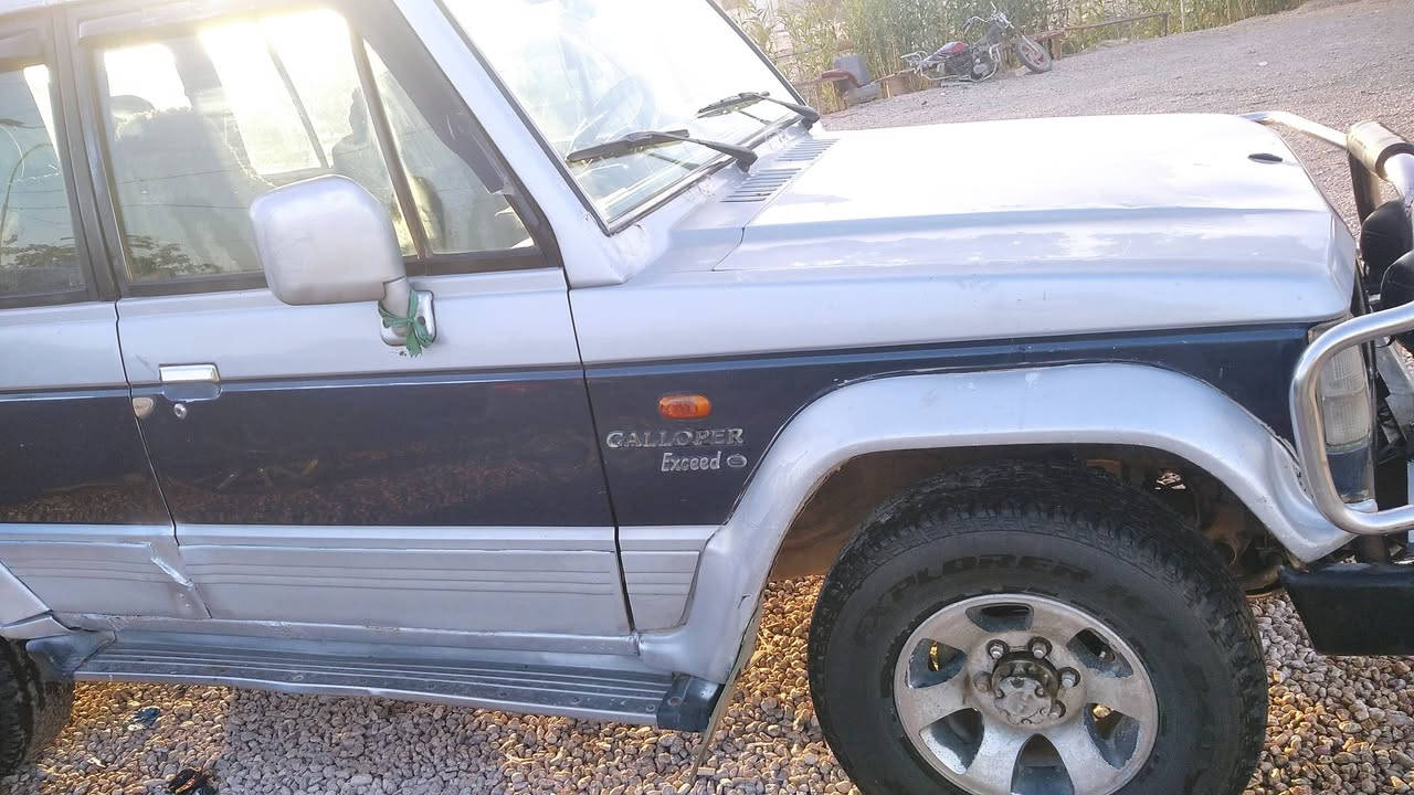 السلام عليكم من رخصه الأدمن كالوبر موديل93 كهربائيات شغاله دواخل نضيفه تغم تايرسياره خير من الله
مكان السيارة بابل الحمزه الغربي 
السعر 35وبيه مجال 
شرط التحويل 
موبايل ***********
