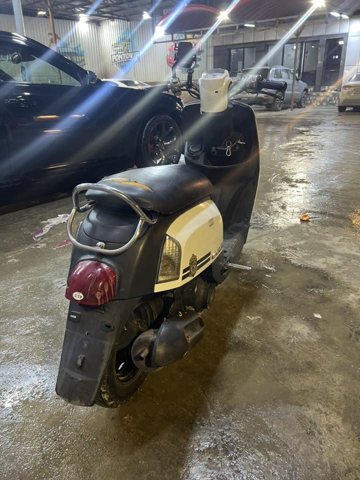 للبيع بوليس الدراجه تخبل خير من الله الدراجه نكره بكل وقت كلشي يشتغل هورن كهربايات اشاير كلها اي نقص مابيها الدراجه الله شاهد  تصل ودلل ***********
