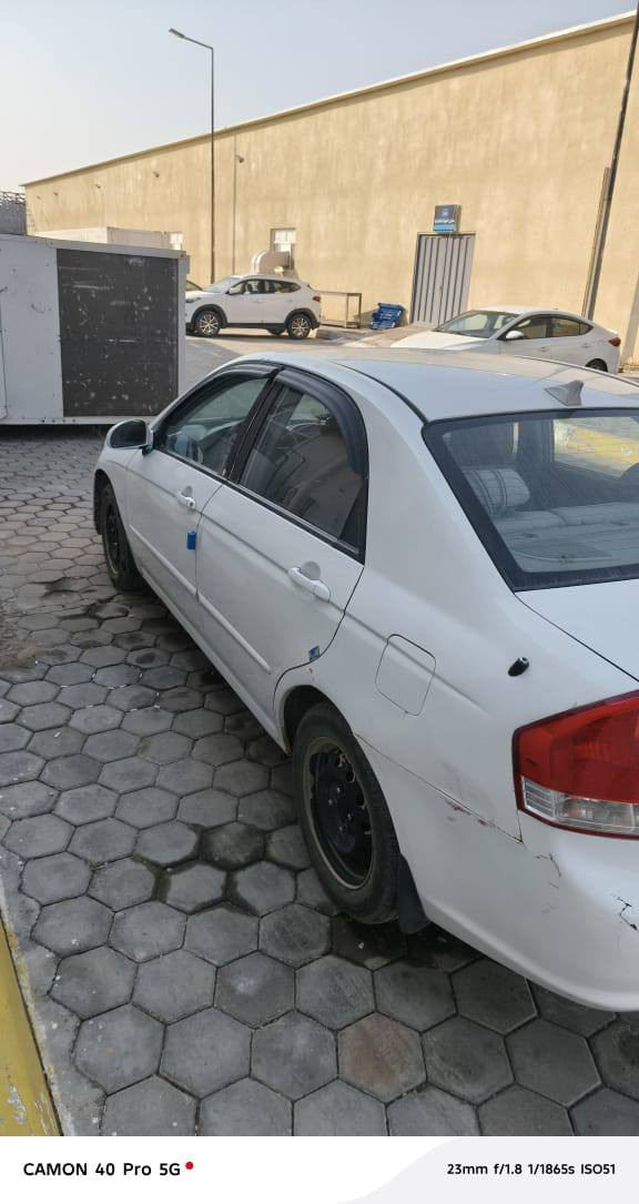 السلام عليكم
سبكترا 2007 السيارة حلوة وجاهزة تبريد تدفئة شغال تخم تاير  التحويل ثاني يوم ضررهة موضح كما في السونار 
الموقع كربلاء حي العباس رقمهة ذيقار 
كهربائيات كل شغالة مكينة وكير مكفول حدادية جديدة 
رقم البائع *************************
السعر ٨٥ $ وبيهة مجال للشراي مكلف بلنشر
