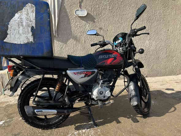 سلام عليكم بوكسر 23 رقم سنويه انكليزي بسمي  
منظومه زنون اصلي دبل اشاره مكنيه مكفوله 
جيبلك فيتر وتعال سعر 2/500 مليونين ونص 
عنواني زعفرانيه ***********
***********
