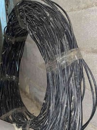 ضفيره خطين طول ٣٥٠ متر اخت الجديده نضيفه كلش اتصل عله الرقم 0771878757...