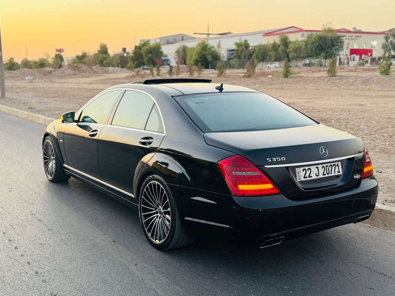 جۆری ئۆتۆمبێڵ : مارسێدس S 350 ، 
مۆدێل : ٢٠١١ خلیجی 

کلین بێ سبوغ 

مەکینە : V6 _350 کرایتەوە 

مەودای ڕۆیشتوو : 215 km 

ڕەقەم هەولێر ، ڕەقەم و سەنەوی نوێ 

فوول فوول مواسەفات , دوو سویج ، پانۆڕاما ، 5 پەردە ، کوشین خەزن ، دەرگا شەفت ، ناو زەرد و جلد ، لایت لید 
سەلاجەی دواوە
نرخ ،،،،،،،،،،،،، ( ٢٢٥ $ )

—————————
مارسدس s350 
موديل ٢٠١١ خليجي

كلين بدون صبغ
ماشية ٢١٥ الف كم
مكينه v6 3.5 ما مفتوح
رقم اربيل سنوية و ورقم جديد
فولل فول مواصفات سويجين بانوراما ٥ برده بلادي كشن خزن باب شفط داخل اصفر جلد لايت ليد سلاجە ورا
سعر ٢٢٥ 
WhatsApp موجود
***********
*********** أربيل, العراق
