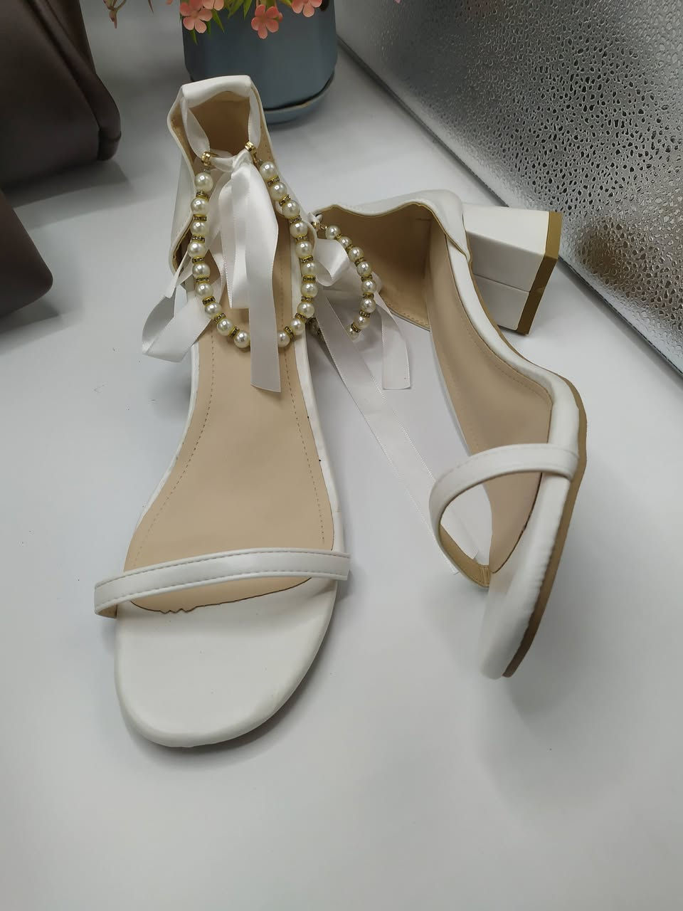 كول الموديلات بس بــــ5الاف دينار فقط✅✅
من جمال الكعب النسائي المتميز الي تحبون
تلبسو بكول طلعاتكم ومناسباتكم 🫶❤️‍🔥❤️‍🔥
شرط الفحص 👍💝
يجيكم بنفس الاكوالتي وبنفس الاناقه والترتيب
تصاميمنه عاليه وفخمه وتنافس كول المحلات والبيجات
القياسات الي متوفره 35💝36💝37💝38💝42
تواصلو ويانه خاص وحجزو طلباتكم ومن اختياركم
متوفر توصيل الباب بيتچ 🚕🚛🚚🚚
للحجز والاستفسار يرجى الاتصال بنا *********** أو مراسلتنا على الواتس اب 

#باغلين #Baglyn
