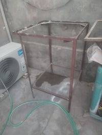 ميز مال مبرده • للبيع