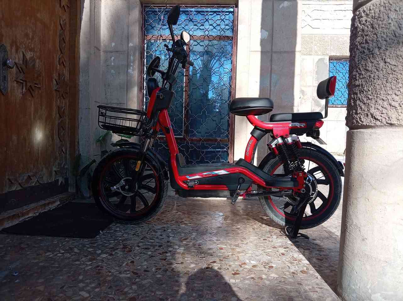 سلام عليكم موطور شحن مصرلي سبوع من اخذته بعده جديد 
عارضه للبيع سعر 500وبي مجال شي قليل 
الشراي يجي تصال او وتساب ***********
