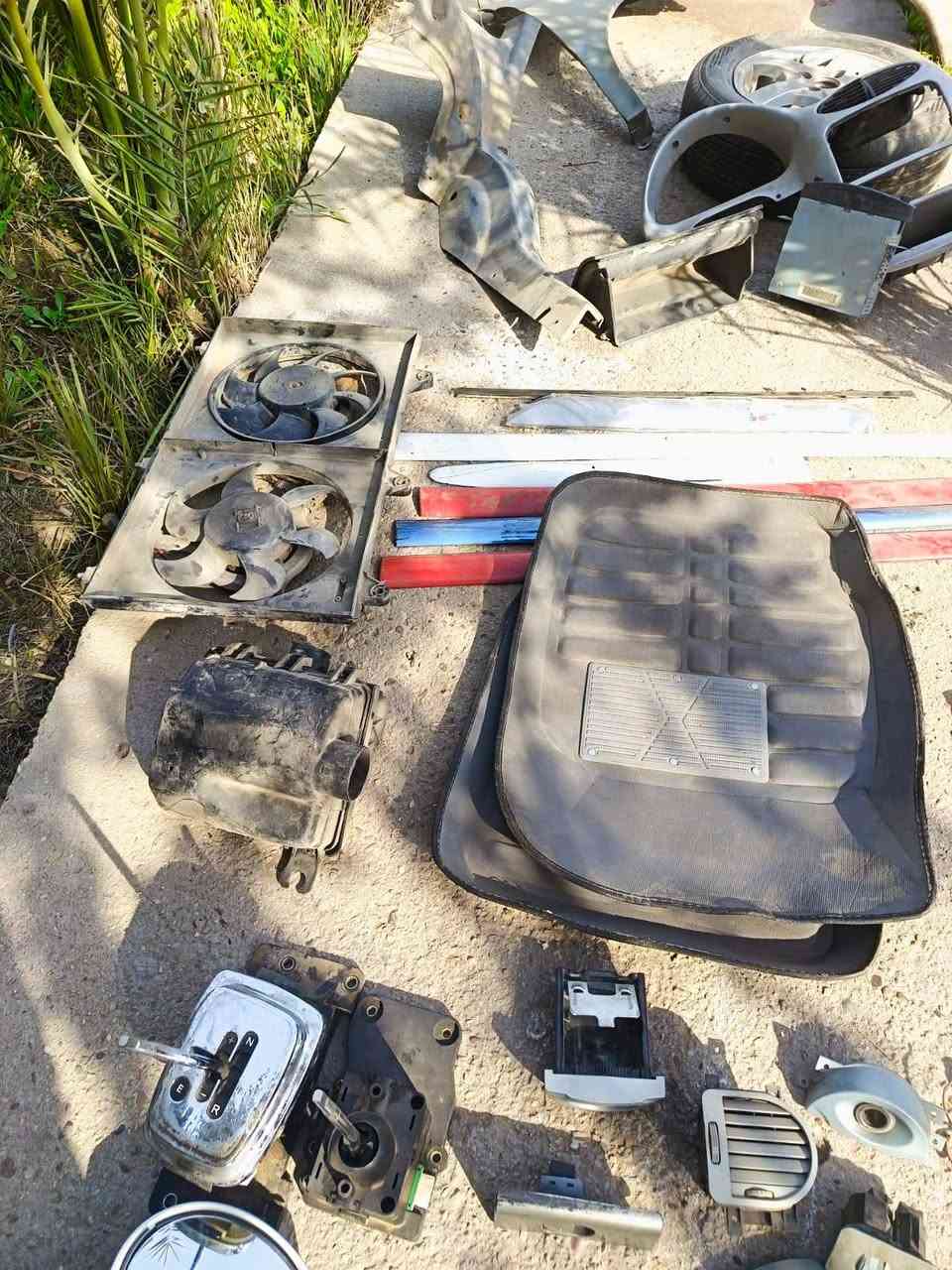 عندي غراض كيو كيو و اي وان و اكس وان للبيع العنوان البياع ( *********** )
