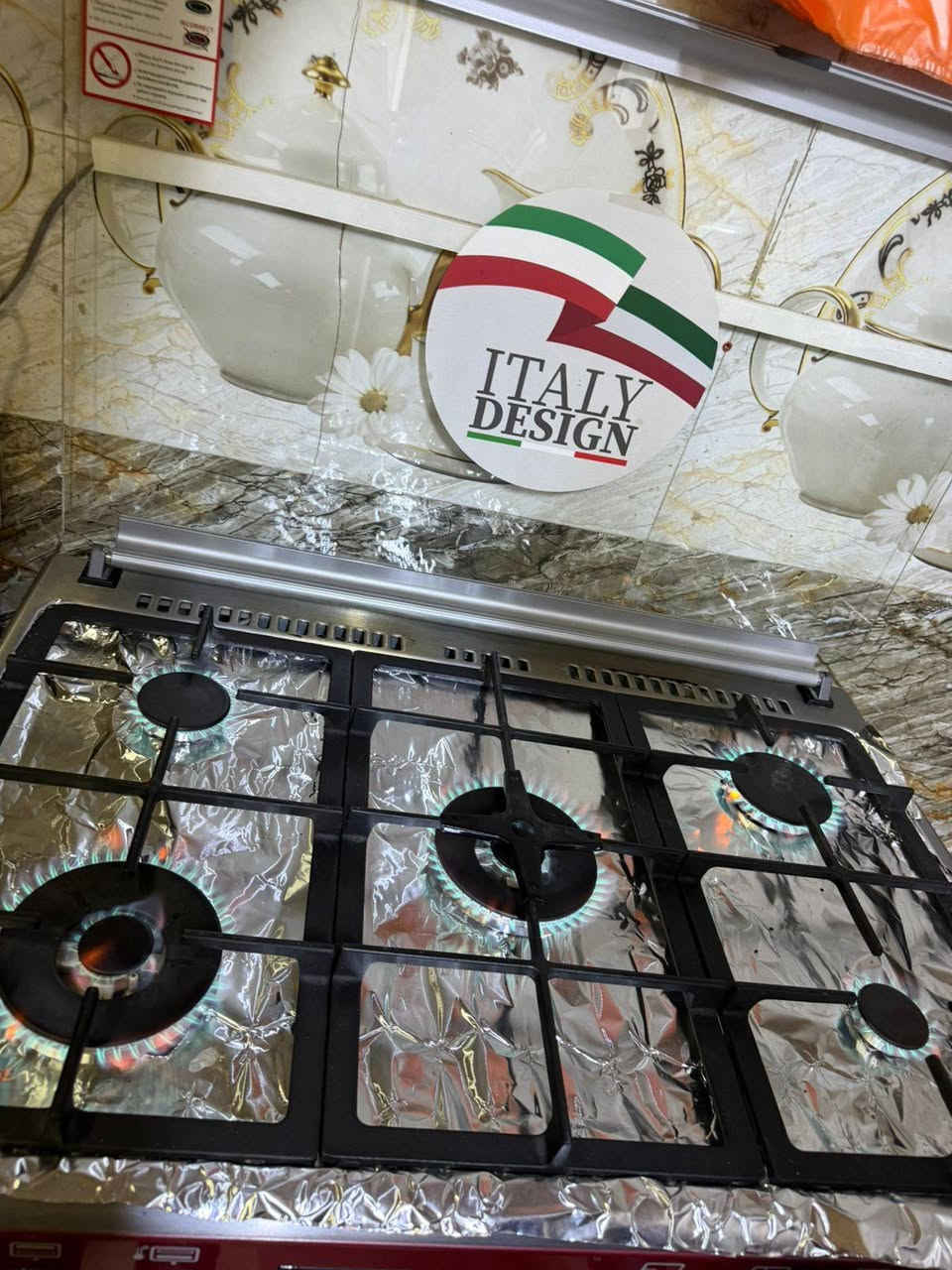 طباخ جديد بلباكيت للبيع استعمال يوم واحد بس. السعر خاص. الشراي يتصل. تكمه يجنن ايطالي
ويا صواني ثنين وسوبايه
وشوايه
مراوح داخليه اثنين. انارة شغل فرن فوك وجوة سوة. سبب البيع. اجاني طباخ هديه   👀🌹


**إذا كنت صاحب هذا الإعلان وتريد حذفه لأي سبب، رجاءا أرسل رسالة إلى الدعم الفني**