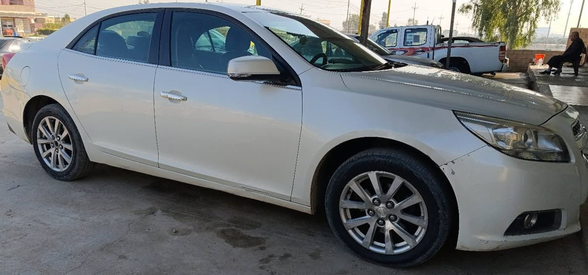 ماليبو 2013 LT مواصفاتها معروفه 
كبير ومحرك بشرط تايرات جديد طخم جديد السيارة جاهزة
السعر 106 للاستفسار ***********
