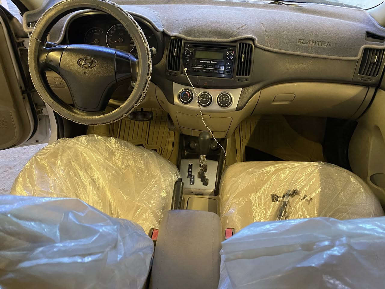 النترا خليجي 2011 للبيع 
محرك 2000 
فول مواصفات 
بيهه صبغ بنيد فقط وضرر موضح بالصورة
السعر 122ورقة وبيهه مجال
مكاني بغداد التاجي
متواجد عالماسنجر وهذه رقمي ***********
