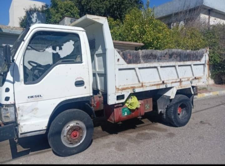 ‎اميكو قلاب ٦طن رقم كركوك سياره بأسمي موديل 2007 سنوية لحد 2028 بي حصة كاز75لتر مصفر من الضريبة‎ كركوك, العراق


**إذا كنت صاحب هذا الإعلان وتريد حذفه لأي سبب، رجاءا أرسل رسالة إلى الدعم الفني**