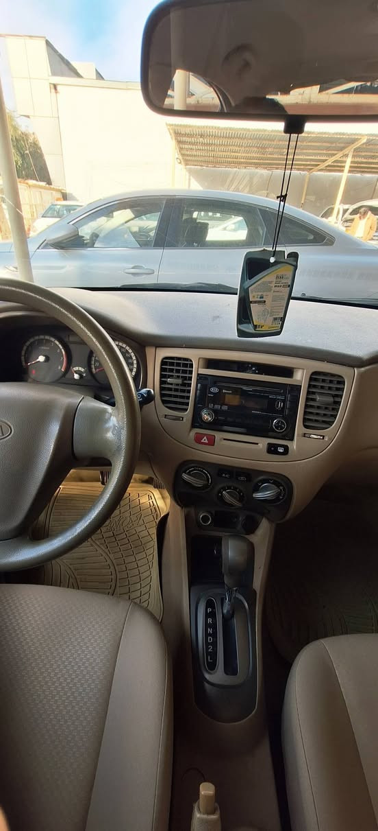 Kia Rio 2011
***********
من الدعامية للدعامية بدون صبغ
تعديل بجملغ 
كير و محرك شرط ما مفتوح
محرك حجم 14 
السعر 102 ومجال
المكان دهوك
