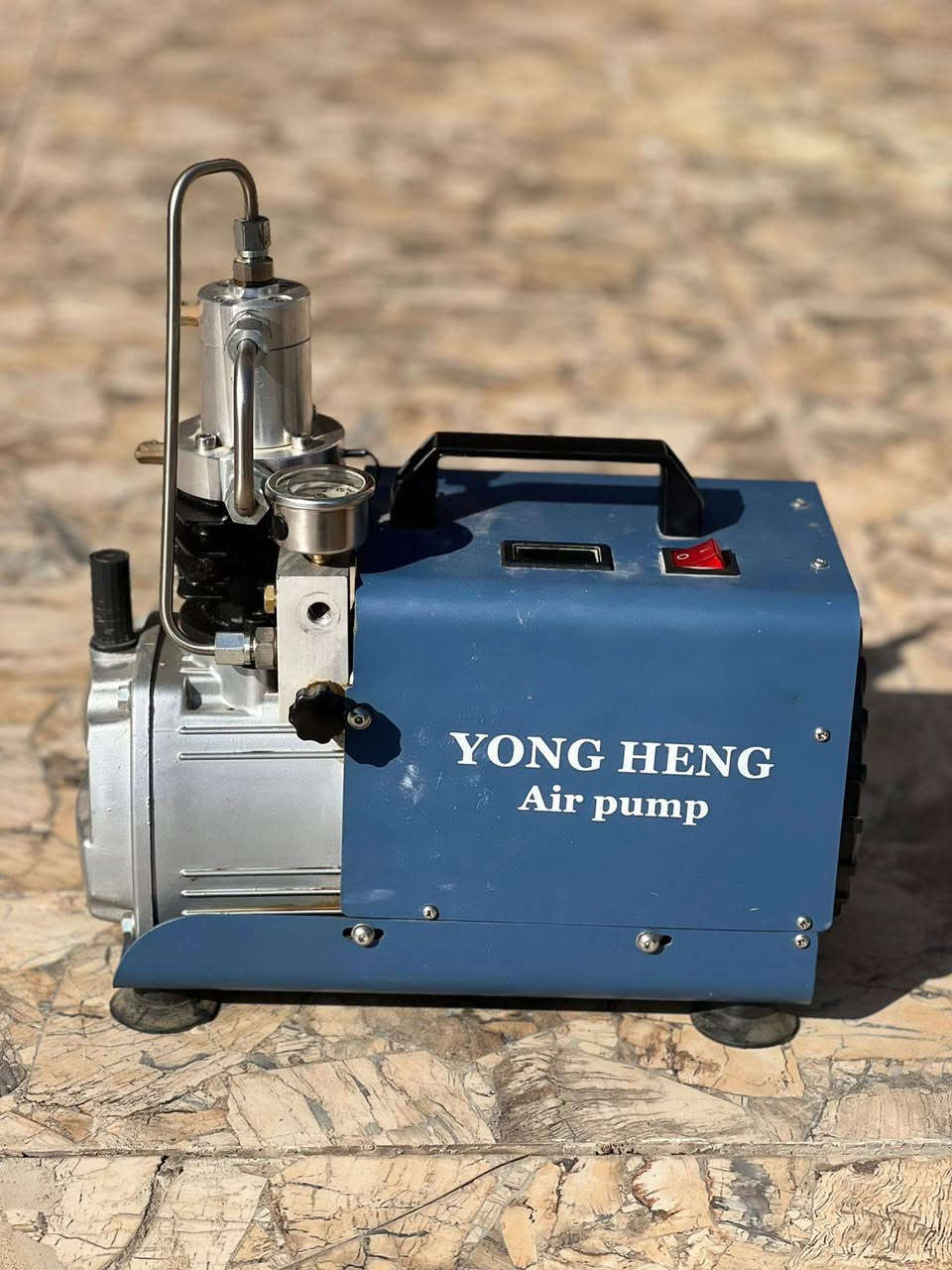 كمبريسر أصلي ملف نحاس مستعمل السعر ١٩٥٠٠٠ قفل
اليريده يتصل ***********
