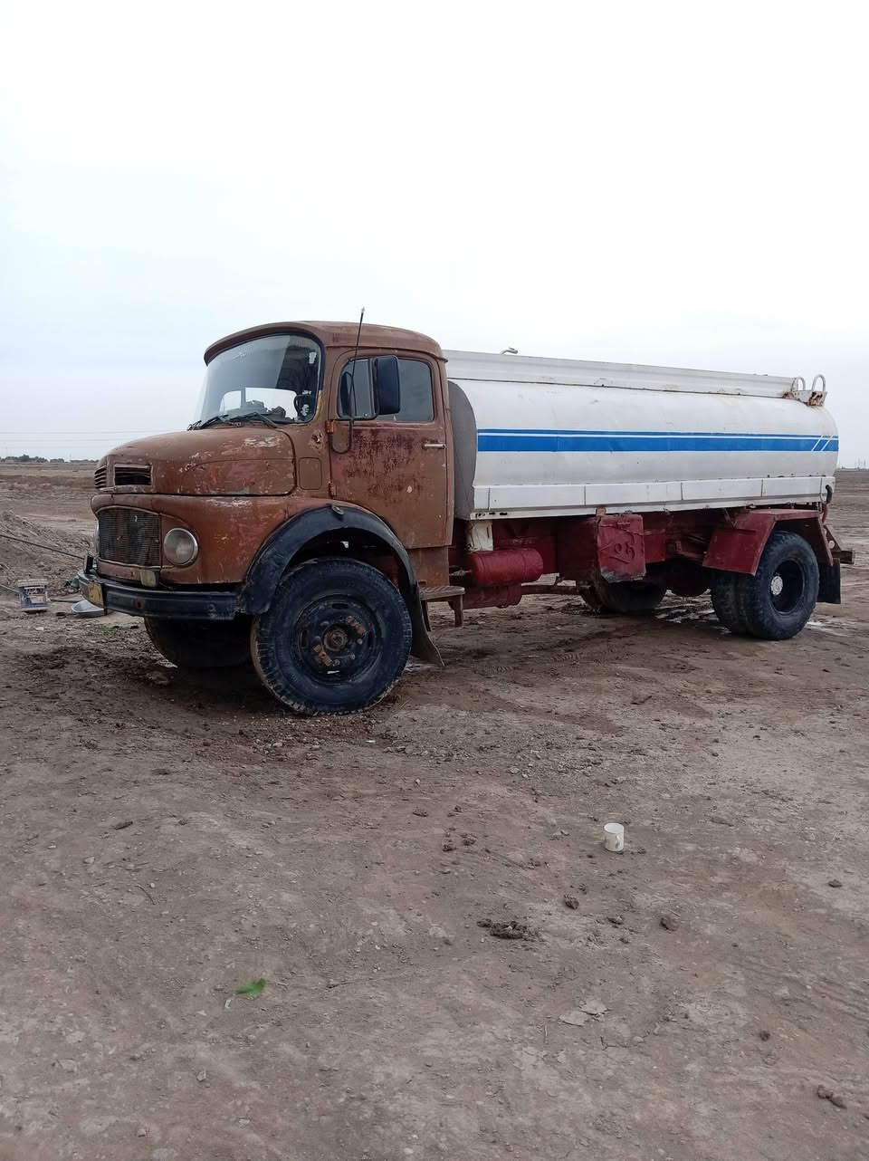 السلام عليكم سياره للبيع 96 مكان السماوه  ***********
