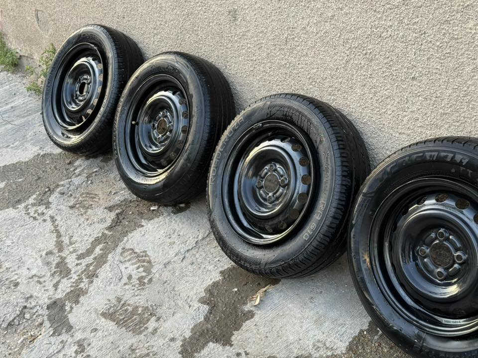 السلام عليكم عندي تخم ويلات هنة والتايرات مال سني حجم 14 لا عواج ولا لحيم ولا تعديل…للبيع السعر 85 الف مكاني بغداد جامع النداء ***********
