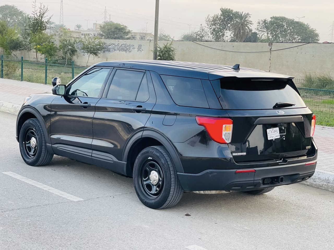 حت الشخط بدون حادث ولا صبغ اكلين حت الدعاميات 

مكفولات من الصبغ دخول عطل ميكانيكي 

بدلت سستم تشغيل فقط بدون رقم منفيس بسمي 

محرك 6 الحجم 3300

تترقم كل محافضات العراق السعر 235 

مكان السيارة ديالى بعقوبة ***********
