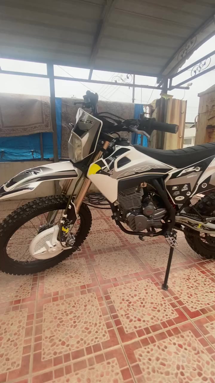 سلامو عليكم درجه فول نضيف مابي ولا عيب فول مكينة ٣٠٠ موديل٢٥ مامفتوخ باشرط  مكان كركوك بنجاعلي رقم***********
