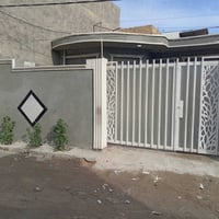 بيت للبيع ٢٠٠ متر واجه ٨ نزال ٢٥ حي الصحه خلف الملاعب شارع اسواق الكور...