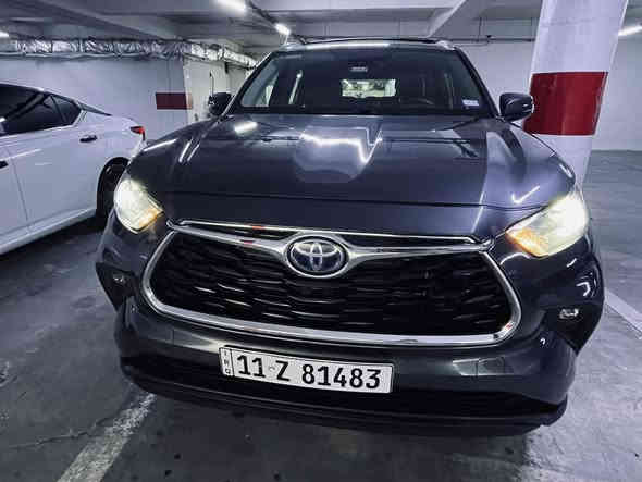 السلام عليكم 
تويوتا هايلاندر  XLE Hybrid 2023
واردي امريكي حادثها خفيف  قطعه وحده فقط بداية البنيد    ايرباك ستيرن وراجع سستم
مواصفات xle 
1-كشنات جلد + كهربائيه
2-كشنات خلفيه منفصل vip
3-سبعة راكب 
4-تبريد 3 قطع   منفصل امامي خلفي  مع تحكم خلفي  منفصل
5- سلايدروف  (فتحه) 
6-ستيرن فول تحكمات من الجهتين  كروس سرعه محافظه ع المسار قياده شبه ذاتيه 
7- نقطة عمياء 
8- رقم بغداد الجديد 
9-كشنات اماميه تادفئه  + مري جانبي تادفئه
10-بردات  بالبيبان الخلفيه 
11-ماشيه mi28.500
12-رقم الشاصي
5TDKARAH2PS528158

رقم تليفون 
*********** 
بي واتس اب 

العنوان المنصور 

السعر 32 الف
