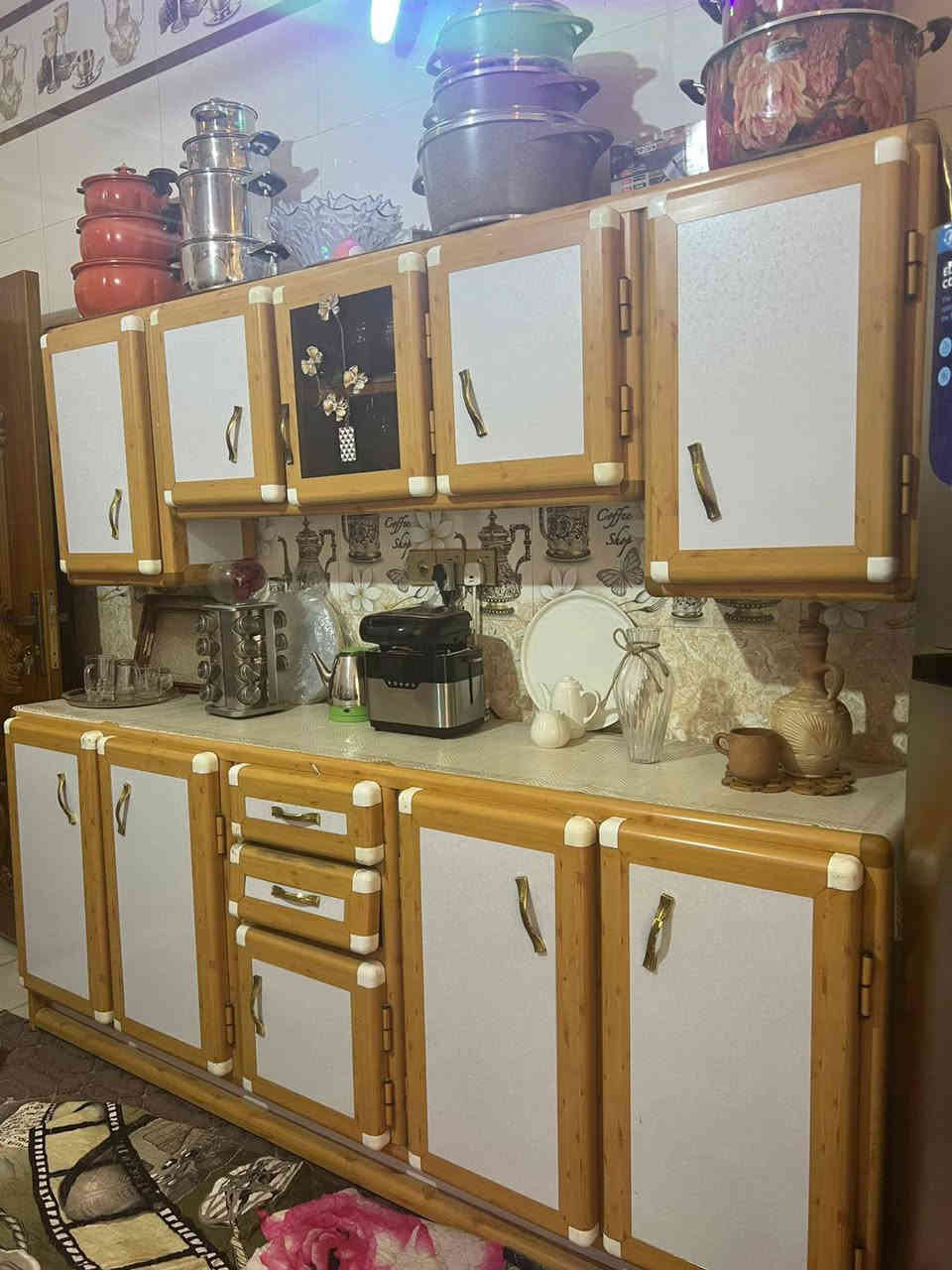 غراض بيت مستخدمه نضيفه اليحب يجي يشوف مكاني بابل القاسم حي علوش قرب سيد كريم الاستفسار ع هذا الرقم***********
