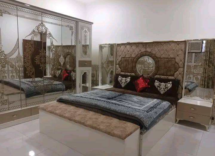 عرض رقم  19
اللهم صل على محمد وال محمد 
دار للبيع مع الاثاث المساحة 200م  قاط واحد كامل مكمل فقط الواجهة 
استقبال ومطبخ وصالة غرفتين نوم صحيات داخلية وخارجية وحديقة وگراج للسيارة

الاستفسار اكثر الاتصال *********** واتس اب متوفر 24 ساعة بادارة موفق السلطاني للعقار  ديالى القصيرين @إشارة 
الفيديو في التعليقات
