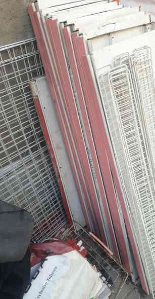 سلام عليكم  رفوف للبيع مكاني بغداد العدد ٢١ رف قياس متر وعشرين  و٤ رفوف قياس متر و٢٥  و١٠ رفوف قياس متر السعر عل خاص او اتصل ***********
