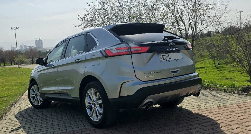 فۆردی ئیدج ٢٠٢٢ تیتانیوم

مواسفات: سندوق شەفت، ئاوێنەی ڕادارە، خەتی جادە، کۆدی دەرگا، ٢ دەرگا بەسمە، شغال و سندوق بە کۆنترۆڵ دەکرێتەوە و دادەخرێت، کوشن جلد، کوشن هیتەر، کوشن و ئاوێنە خەزن، سوکان هیتەر، شاشە ئایپاد، ٣ شاشە، بڵندگۆی B&O، ئاوێنە فۆتۆن.

بزوێنەر: ٢٠ تۆربۆ ،کەم بەنزین دەخوات

تەنها ٥٥،٠٠٠ میل ڕۆشتوە.

حادیسەکەی خەفیفە و ئەیرباگ نەتەقیوە
بۆنیت و شانەکانی بۆیاخە

سەیارەیەکی تونو تۆڵو بێکێشەیە، گێر و مەکینە بە شەرت.

نرخ ١٧٥ مامەڵە

2fmpk4k97nba13874

*********** السليمانية, العراق
