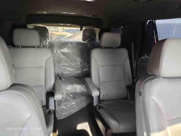 شفرليت تاهو LT  2023 مواصفات عالية
مقاعد جلد منفصلة رئاسي 
كشنات امامية تدفئة وتحكم كهرباء
رادارات امامية وخلفية وجانبية
جنطة كهرباء
حساسات امامي وخلفي 
حادثها جانبي الجهة اليمنى الخلفية داير المدگر والباب مبدل فقط 
البردة الجانبين فقط ومبدلة بلاد 
بچم سليم كبس شركة
السعر 480 وبيها مجال 
للتواصل مع صاحب السيارة
رقم الهاتف ‏‪***********‬‏
حجي ابو باقر
