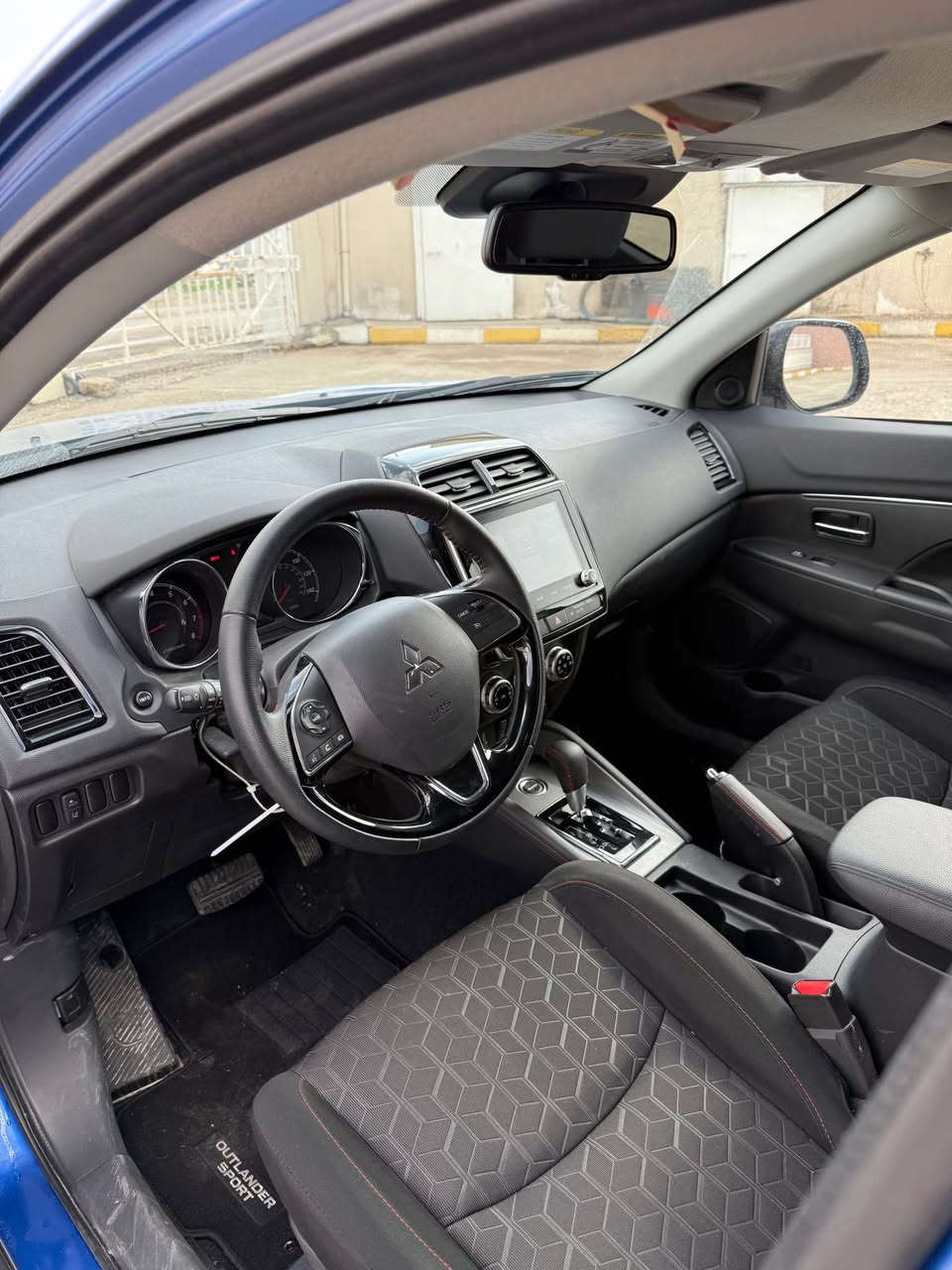 السلام عليكم 
موسيبوشى اوتلندر سپورت 2025 🔥 
السعر : 145ومجال قليل 
عداد المسافة : 9 الف 
سياره كامله و جاهزه دينار مصرف مابيها ✅
ملاحظة: فقط چاملغ صبغ بدون دواخل 🔴  السياره بحساب كلين 

المواصفات :
‏‎كاميرا
اوتو هولد : 𝐀𝐔𝐓𝐎 𝐇𝐎𝐋𝐃              
اوتو ستارات : 𝐀𝐔𝐓𝐎 𝐒𝐓𝐀𝐑𝐓
اوتو ستوب :  𝐀𝐔𝐓𝐎 𝐒𝐓𝐎𝐏
رادار امامي (تحديد مسار)
‏‎رادار جانبي (نقاط عمياء)
‏‎رادار خلفي (التحذير من الاصطدام)
‏‎حساسات امامي
‏‎حساسات خلفي 
نظام :  𝐄𝐂𝐎
نظام : 𝐍𝐎𝐑𝐌𝐀𝐋
نظام :  𝐒𝐏𝐎𝐑𝐓
تحكيم ستيرين
كشنات هيتر
لايتات ليد عدسة زينون بيلادي 
بكلايتات 𝐋𝐄𝐃 بيلادي

اتصل و تدلل 
واتساب 
***********

عنوان📍عقره 

‏ اكر, نينوى
