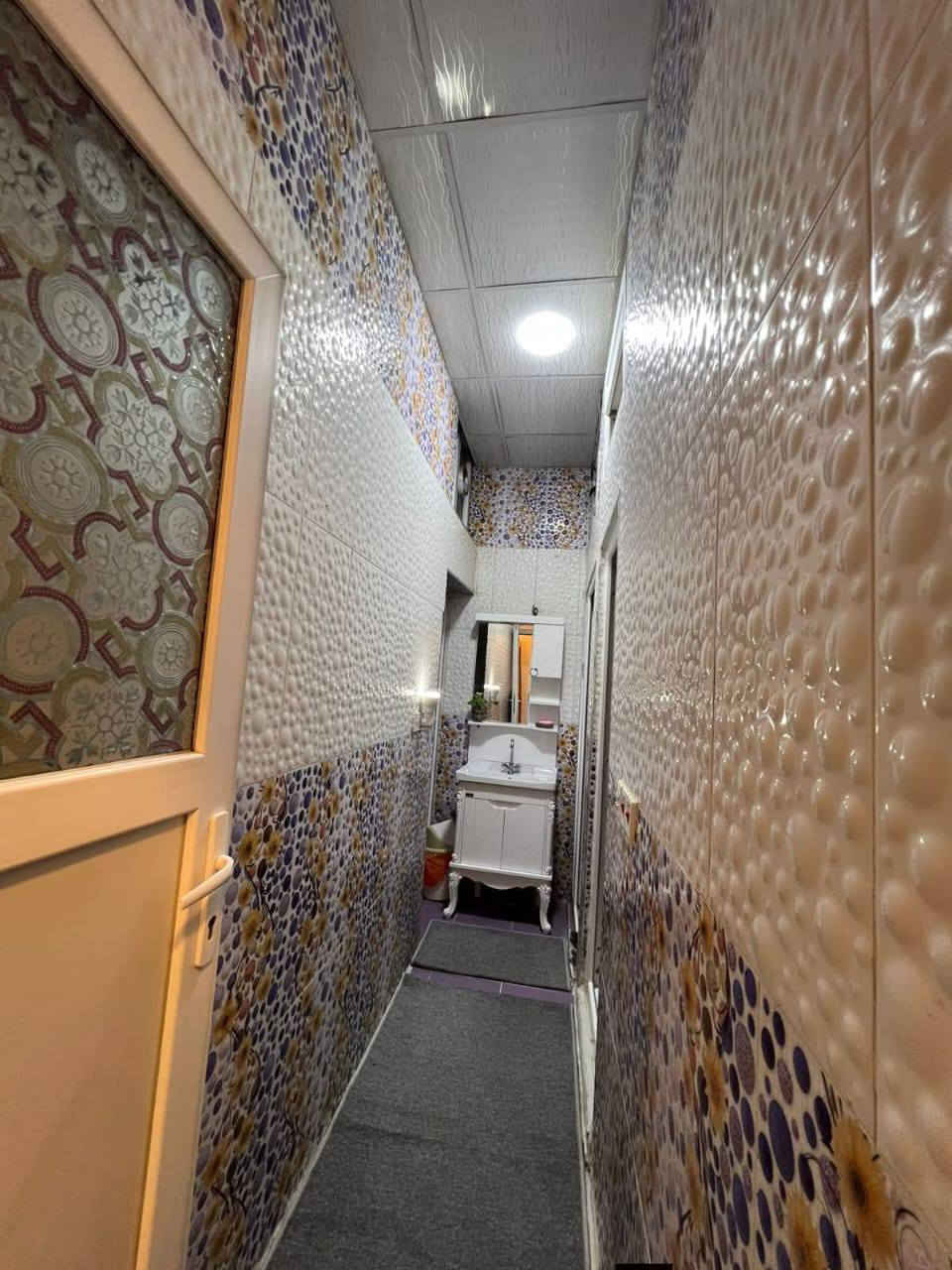 🏡 دار للبيع 🏡
📍 الموقع: حي الواسطي / خلف صيدلية الهدى
📍 خلف التجاري / سايدين مول حاج زياد
📐 المساحة: 100 متر مربع
📏 الواجهة: 5 متر
📞 للاستفسار وللمزيد من المعلومات:
***********
***********
✨ فرصة مناسبة للسكن وفي موقع مميز داخل حي الواسطي. 
#iraq #kirkuk #sanjakdar
