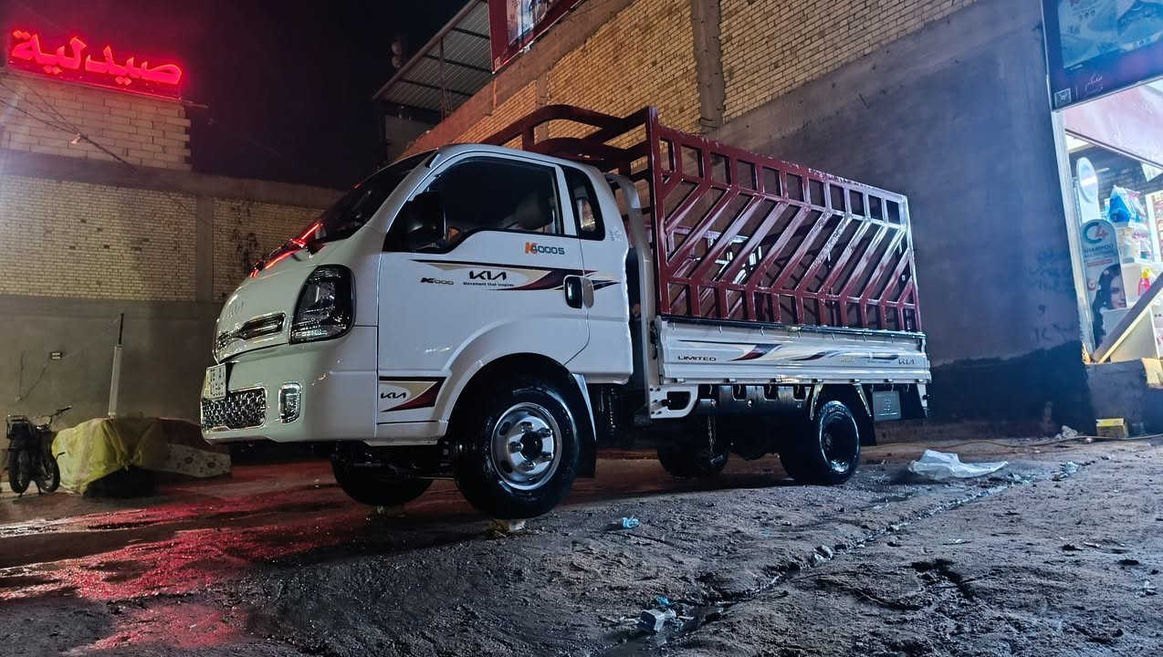 السلام عليكم 
للبيع كيا فحل موديل2024
ماشيه 15 الف كامله دوشمه كشنات تنت لايلون الارضيه جلد محجر 2م غلاف بدي ثقيل رقم انجليزي نجف السنويه لغايه 2030العنوان النجف الهاتف ***********
