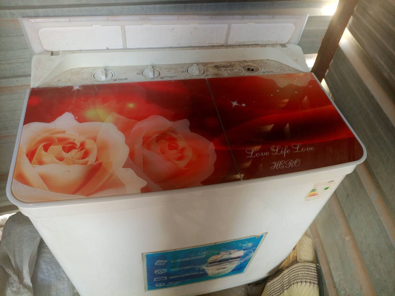 السلام عليكم غساله لبيع جديده هاي مكلف بنشره بس دكمه مالت لتجفيف عاطله هاذه رقم  ***********
