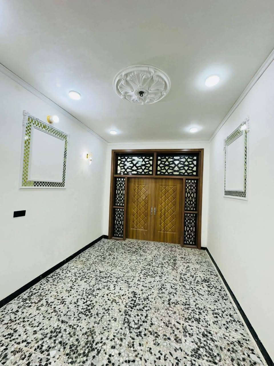 100سلام 🙋‍♂️ #***********
100متر مربعه  بلخط لأول نجف مقابل ملحق قريه لغدير مباشر 

#عرض_جدآجدآ_مناسب_بيت_مساحة_100_متر_مربعه

يعلن_مكتب الفرات_عمود301مباشر 

#بيت_طابو_زراعي_سند25

#سعر_لبيت 💵37مليون_وبيه مجال 

بناء حديث
غير مسكون
بناء ممتاز جدا 

 عنوان لبيت النجف 
#مقابل_ملحق_قرية_الغدير_مباشر 
يحتوي لبيت على+ غرفه نوم +صاله +ستغبال +مطبخ +صحيات بلداخل +وصحيات بلخارج +
#السعر 37وبيه مجال 

يوجد فيديو كامل للبيت
***********وتساب عنوان نجف
