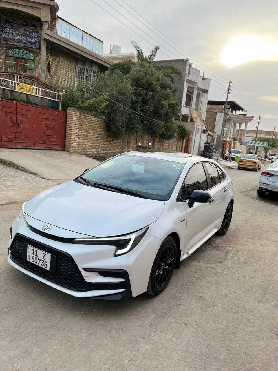 كورلا 2025 s فول 1/1
السعر 152 ورقه وبي مجال بسيط للشراي 
بيها بارد إصبعين فقط بهلال الجاملغ الخلفي باقي السياره كفاله 
فتحه 
جلد 
كشن كهرباء 
بلاك ادشن 
معروفه مواصفات الاس فول 
مكاني زيونه 
***********
