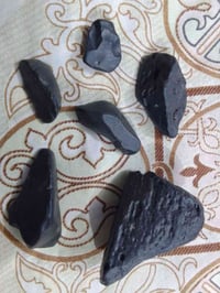 احجار مغناطيسية