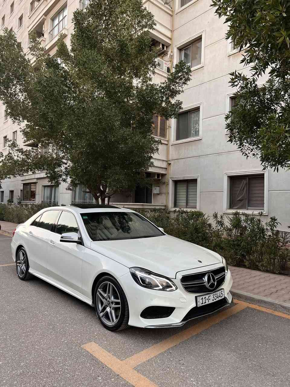 السلام عليكم …🔥🌹
للبيع مارسيدس حجم E-Class 350 موديل 2016 المكينه 6 سلندر بدون تيربو تنفس طبيعي الشكل المقدس🤗 السياره فول ١/١ وارد امريكي ضرره سطحي بيه ٦ قطع صبغ وسعره مناسب السياره جاهزه ع اخر حبه ترايها جديد شرط الفحص والسونار كير ومكينه بدون عطل صدر جديد وتايرات جديده ماشيه 93 mi وراح ارفق رقم شاصي للتاكد من صحه منشور رقم بغداد( باسمي سنويه ) وعليه رقم مميز وياها ….
مواصفات …
__________________________________________
بصمة
فتحه
 ٣ بردات خلفيه 
٤ بصمات بالبيبان
داخل ابيض المرغوب
كشنات الاماميه كهرباء
استرين كهرباء
سستم سماعات صوت / Harman Karden
كشن السايق ميموري خزن
كشن الصدر ميموري خزن
استرين AMG حرف D
تدفئه بالكشنات الاماميه
رادارات جانبيه
مري قلاب ع بك
اناره داخليه ٦ الوان محيطيه 
داخل صاج ملكي
كير ١٠ نمر
شفتات استرين
دكمه نظام / SPORT / ECO / NORMAL
السياره دفع خلفي ( تو ويل ) 
فجوج AMG 
ويل حجم 18 نجمه AMG
جنطه كهرباء
لايتات داينمك
وسائل ترحيب 
نظام تراكشن
اخوان كتبت كل تفاصيله للتوضيح والشرح كدامكم وصور حادث مال امريكا موجوده الي يحب يراسلني ورقم شاصي مرفق بلمنشور وسياره باسمي شخصيا فقط عندي ( بطل واكف بيه يراد تبديل )  وهذه شي بسيط مو مكلف بسبب عدم تفرغ للوقت واسف ع الاطاله حبايب وكرر عارضه بسعر حلو مال ببع 
السعر ١٨٤ ورقه وبيه مجال شي بسيط بسعر سوناتا 
مكاني بغداد / حي الجامعه
للاستفار اكثر / ***********
