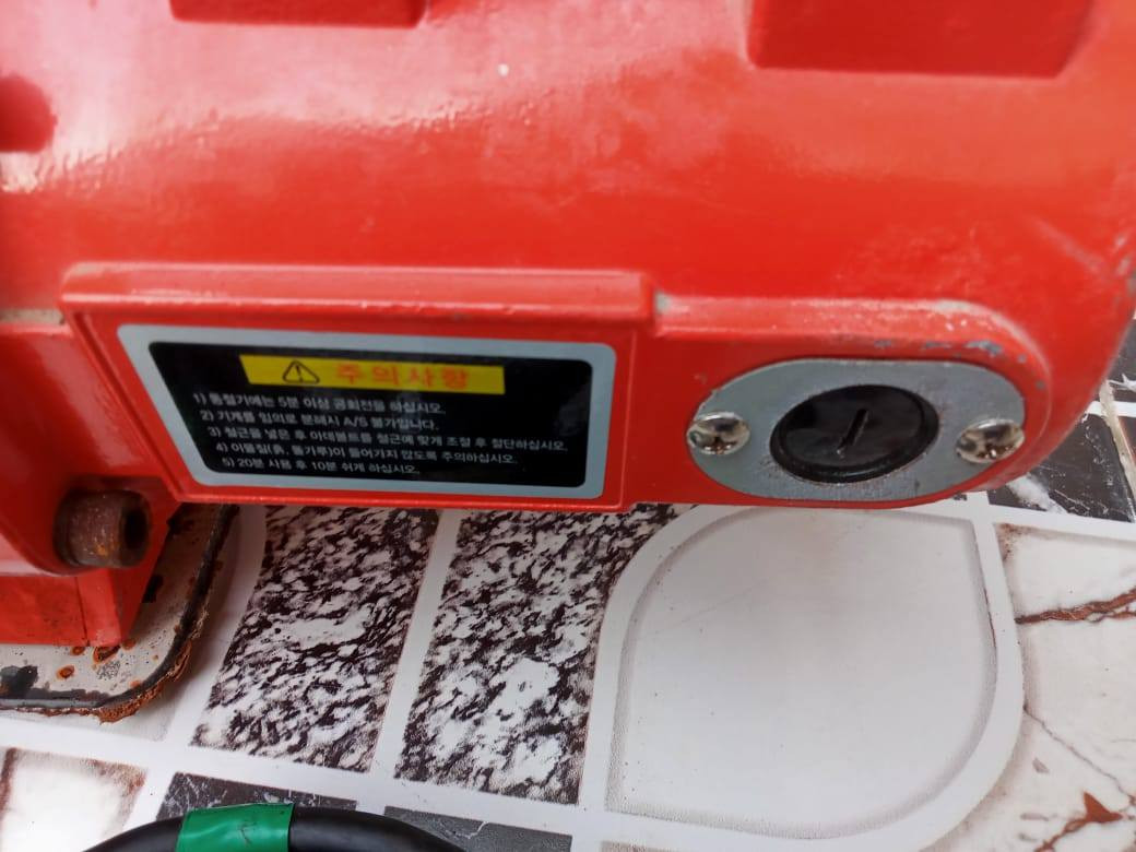 كتر شيش هيدروليك  اصلي  سنگل للبيع
***********
