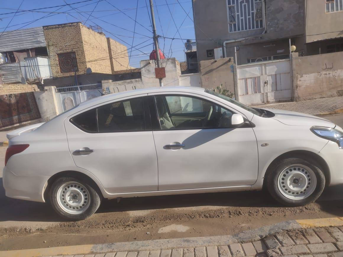 موديل 21 هندي تفاصيل كاملة بالصور والفيدوهات المرفقة السعر 117 العنوان الدوانية ماالك السيارة بغداد بالدورة كفالة السيارة فقط بارد بطرف بالجاملغ الخلفي جهة السائق ***********  اراوس بتكسي ماكو مشكلة
