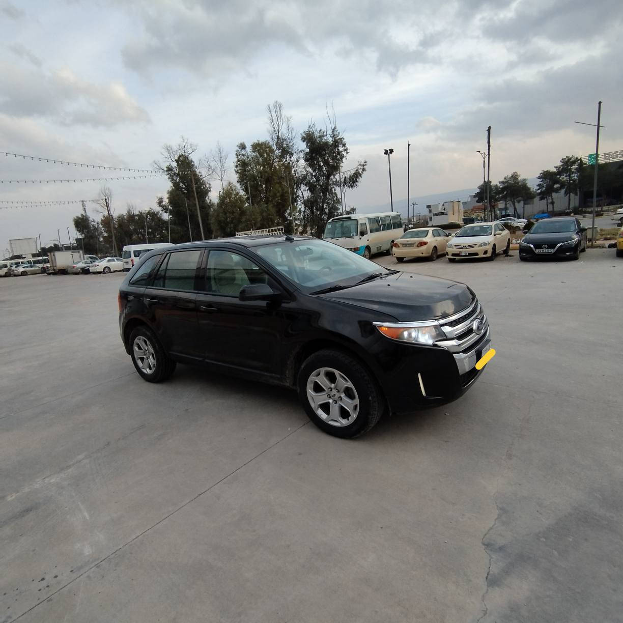 فۆرد ئێج 2012 کلین بێ بۆیاخ مواسەفات SEL فول بەس سلایت نیە ناو زەرد شاشە گەورە 
سەنەویو هەمو شتێکی نوێیە تا 2031 گێڕو مەکینەو تەبرید بێ عەیبە توندو تۆڵەو بێ مەسرەفە *********** السليمانية, العراق
