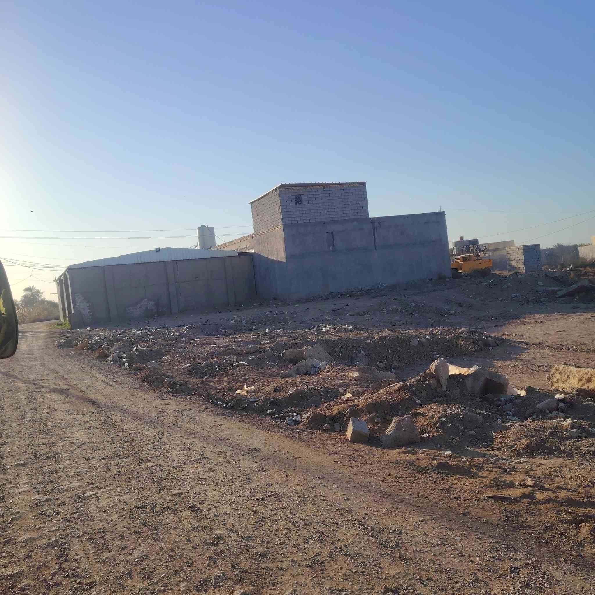 السلام عليكم قطعه زراعي للبيع قريبه عله الشط وره المحطه مال الماي تفاصيل خاص اوتصل عله الرقم ***********
