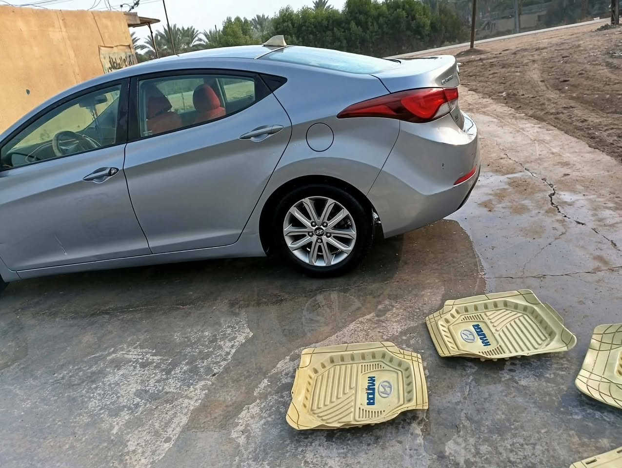 سلام عليكم النترا 2016 وارد امريكي ليبل واحد مكفوله من تبديل بيه شويه بارد  /سياره خير من الله / رقم بابل دولي تحويل مباشر / تبريد ثلج / ماشيه 127 الف / مكان بابل ورديه/***********
