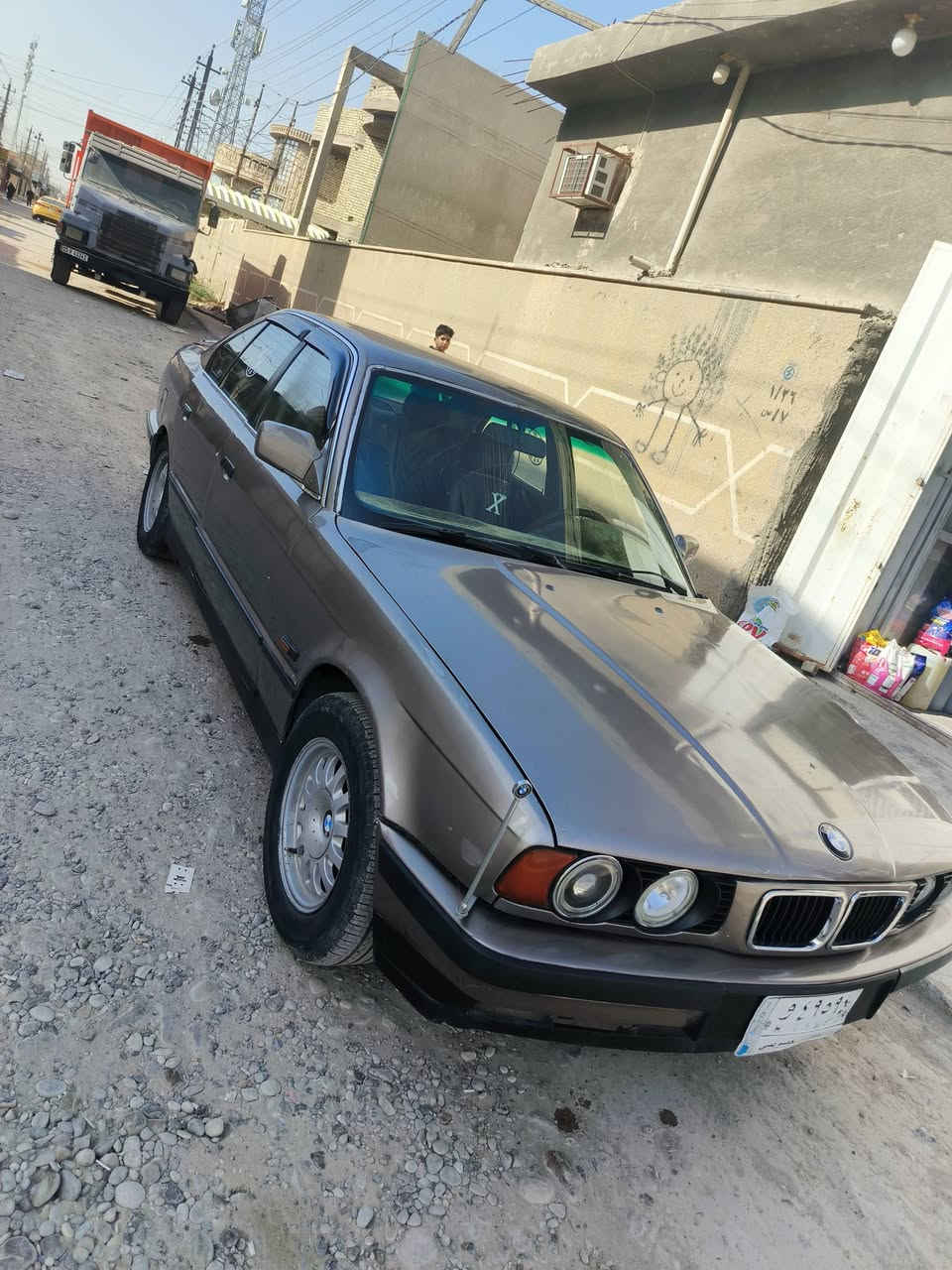 سلام عليكم بي ام م1989 حجم 525 رقم بغداد تحويل ثاني يوم سنويه ب شهر 11 تنتهي صبغ عام جماليه كفاله ضربه 
كير اوتوماتيك مكينه صدر امامي خلفي تبريد ثلج تدفئه تخم تاير بجيس
بيع او مراوس حسب قناعه مكاني بغداد مجمع بسمايه 
*********** اتصال او واتساب
