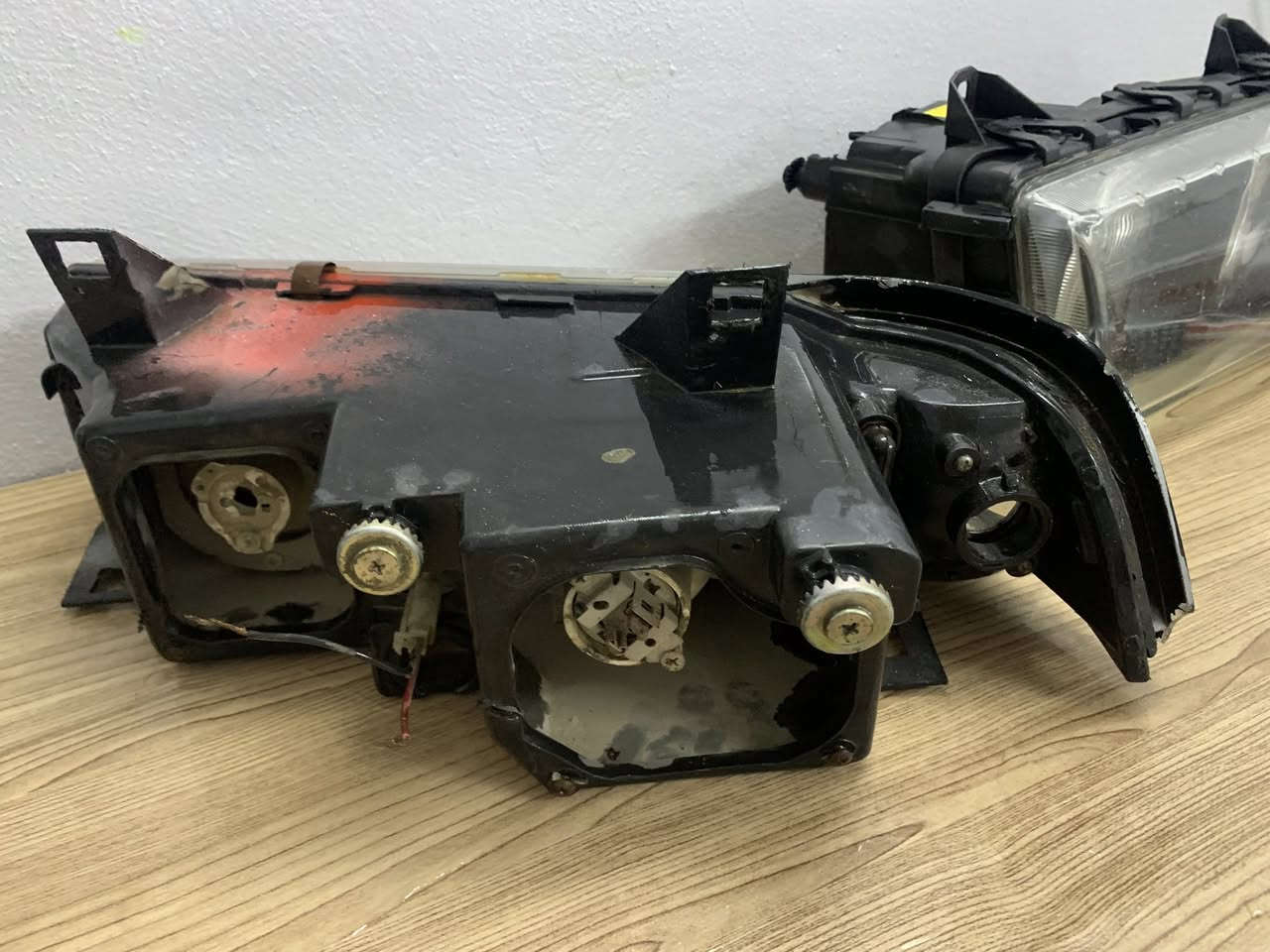 ايتات e36 ثنيناتهم جهة السكن عكس السايق
25 الف عنوان الموصل الايسر


**إذا كنت صاحب هذا الإعلان وتريد حذفه لأي سبب، رجاءا أرسل رسالة إلى الدعم الفني**