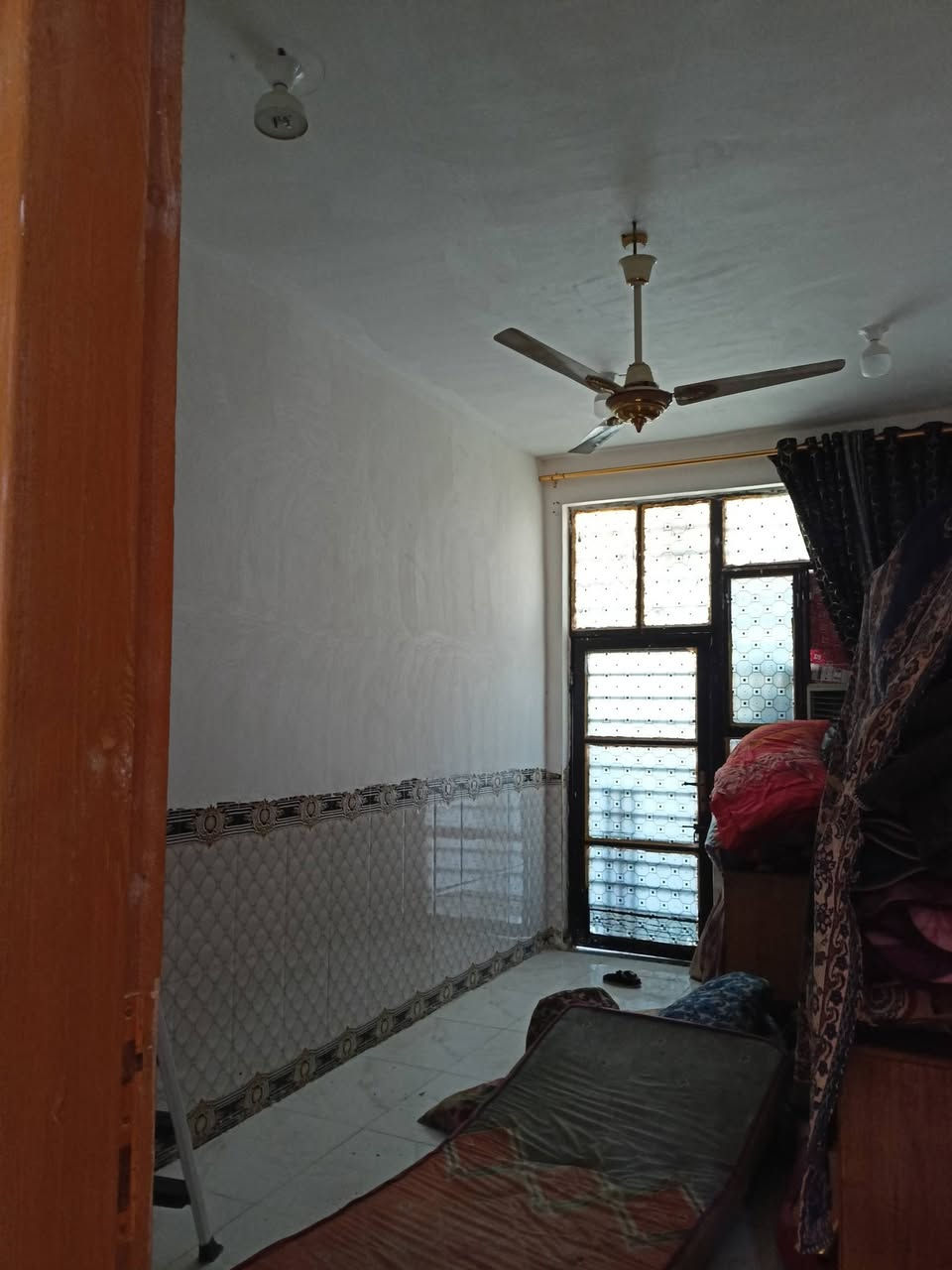 السلام عليكم
مشتمل للبيع طابو زراعي سند 25 

الموقع البكرلي شارع الغسل بلبدايه اول فرع عل يمين

المساحه 100 متر واجهه 6 نزال 17

بناء مرتب وحلو 

يحتوي ع غرفة نوم .استقبال .كليدور. مطبخ. صحيات 

////// السعر 67 وبي مجال بسيط ////

للراغبين مراجعة مكتب عقارات الشاهين. البكرلي قرب جامع عمار ابن ياسر مجاور مخبز ابا الفضل 

*********** واتساب 

*********** ابو علاء
